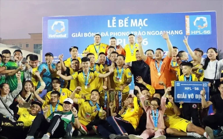 Bóng đá phủi là gì? Điểm hấp dẫn bóng đá phủi hiện nay