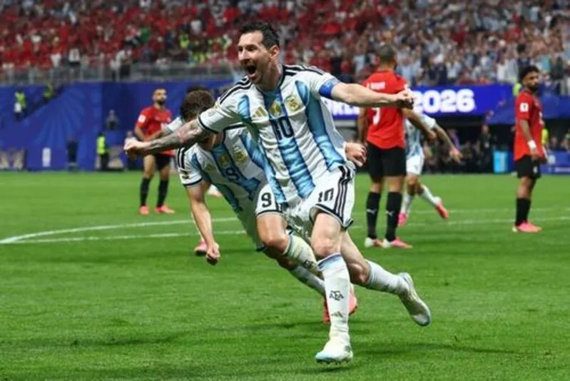 Kinh nghiệm và khả năng xử lý tình huống giúp Messi tiếp tục tạo khác biệt ở những trận đấu có áp lực cao.