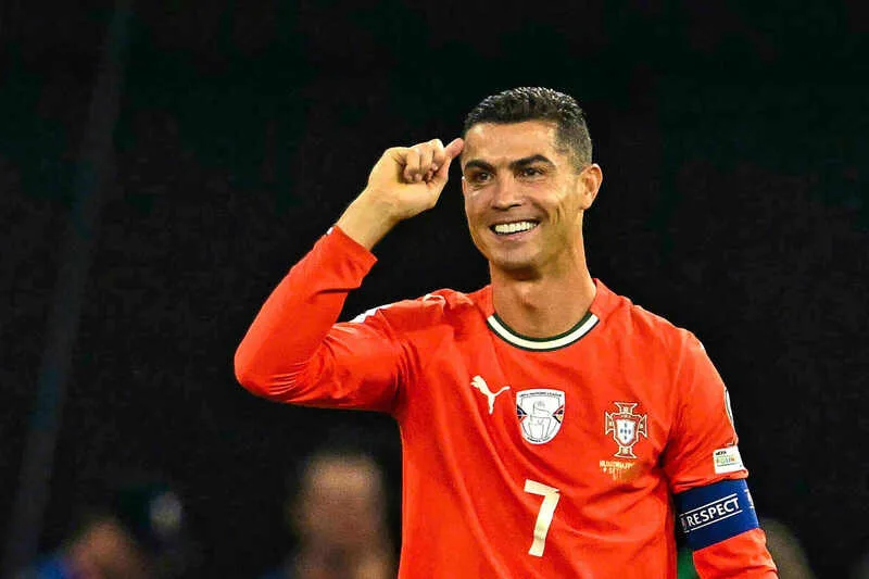 Ronaldo tạo nên chuẩn mực về khả năng ghi bàn, tuổi thọ đỉnh cao và sự thích nghi tại nhiều giải đấu.