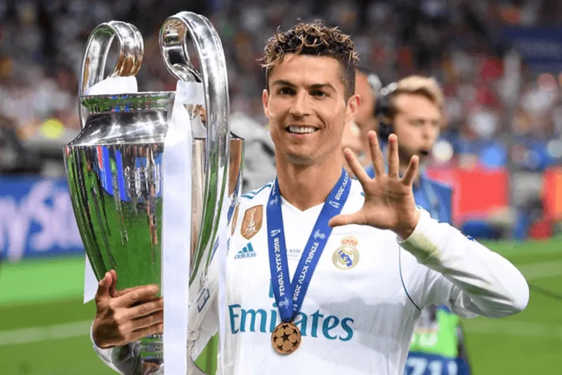Giai đoạn hoàng kim tại Real Madrid giúp CR7 thiết lập kỷ lục 3 lần liên tiếp vô địch Champions League.