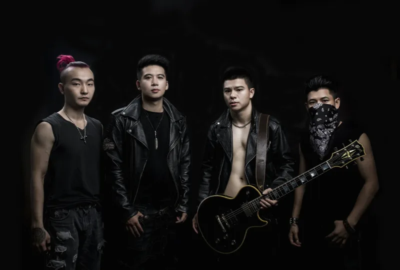 Rock Việt Nam sở hữu nhiều ban nhạc đáng chú ý với phong cách từ Rock truyền thống đến kết hợp âm hưởng dân gian (Ảnh: Nhóm Ngũ Cung)