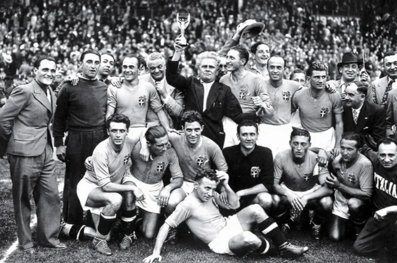 Italy sở hữu 4 chức vô địch World Cup và nổi bật với hai lần đăng quang liên tiếp 1934–1938