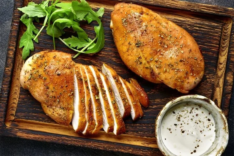 100g ức gà bao nhiêu protein