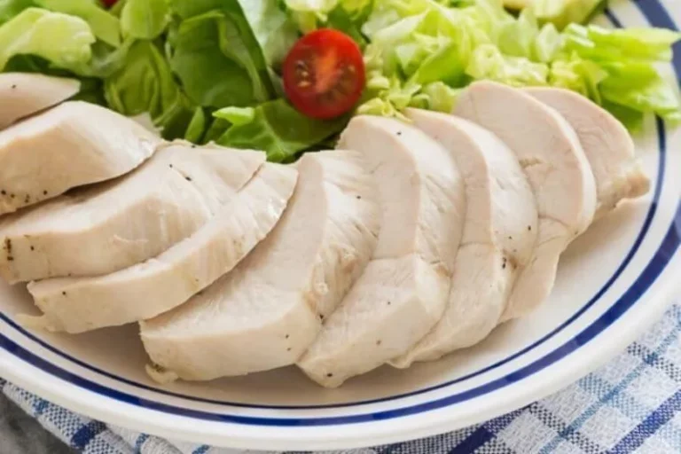 100g ức gà bao nhiêu protein? Ăn bao nhiêu là đủ mỗi ngày